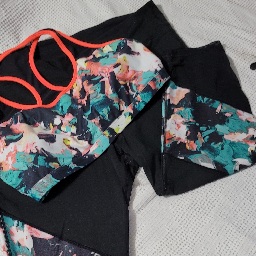 Fabletics workout set Braley and bottoms 38C and Xl bottoms